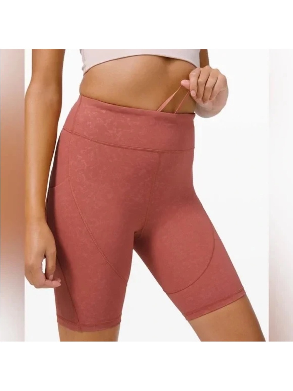 Lululemon Track and Train Short 8" *Embossed Speckle Emboss Soft Cranberry Sz 4